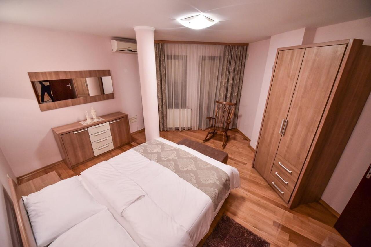 Apartman Natalija バニャ・ルカ エクステリア 写真