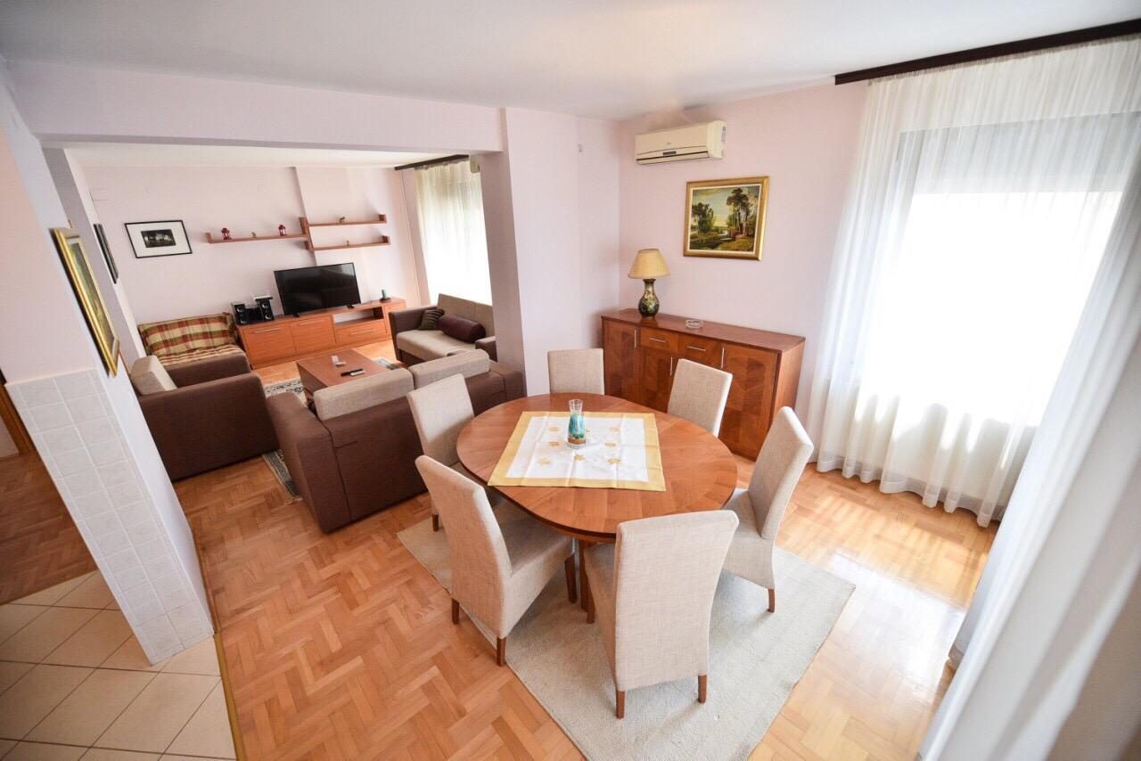 Apartman Natalija バニャ・ルカ エクステリア 写真