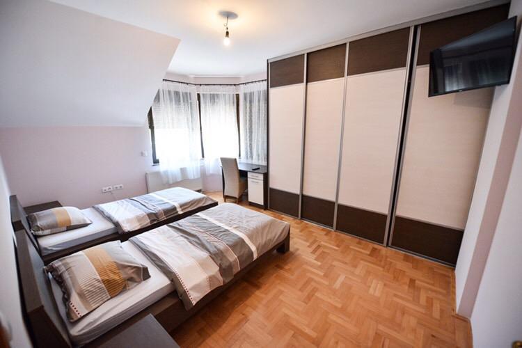 Apartman Natalija バニャ・ルカ エクステリア 写真